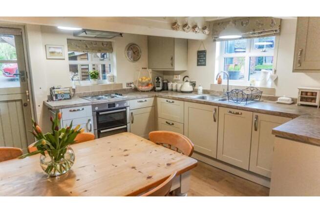 Kitchen/Dining Room