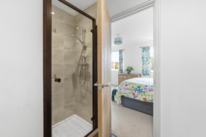 3 bed Terraced for sale Image 11