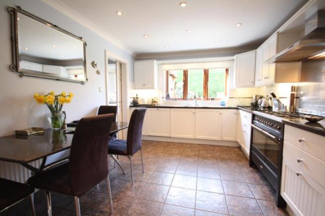 Kitchen/Breakfast Rm