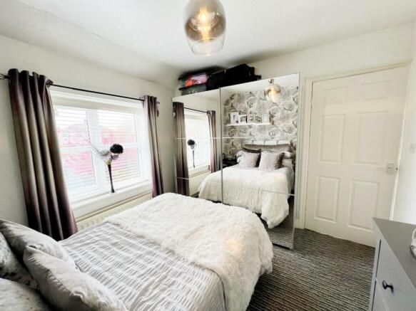 Bedroom 2 pic 2.jpg