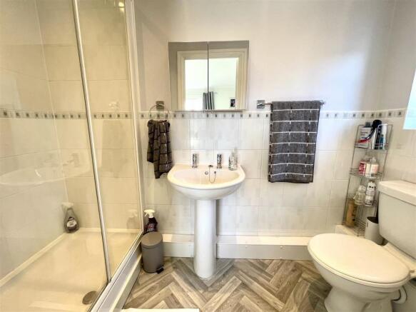 EN-SUITE :