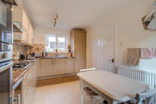 KitchenBreakfastRoom