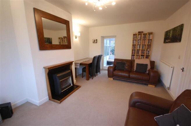 LOUNGE/DINING ROOM