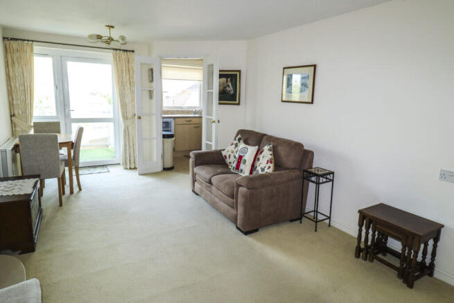 Photo 3