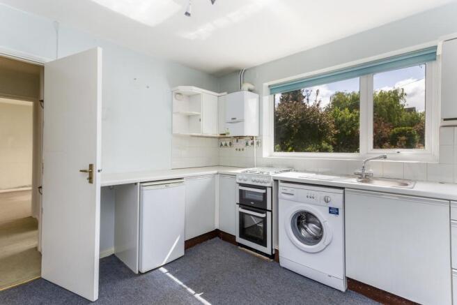 300024 22 Homecroft Drive 08.jpg