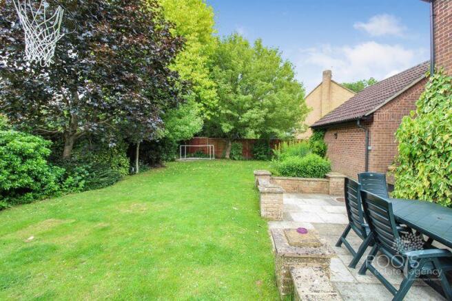 Rear garden LH