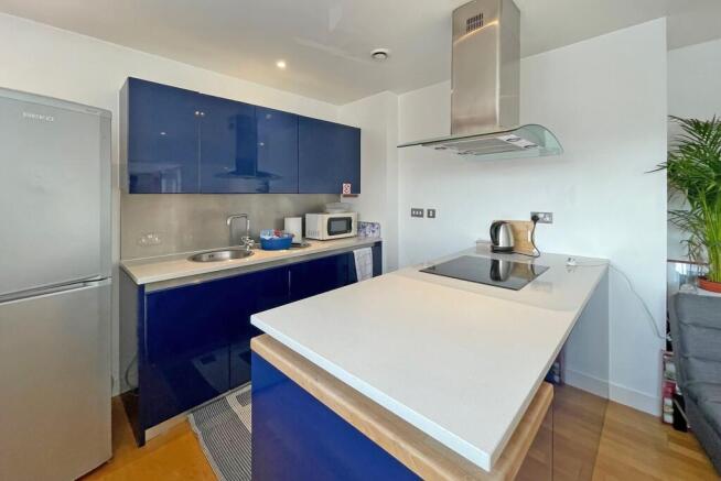 1 bed Apartment to rent Image 4