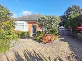 37, Chigwell Road, Bournemouth BH8 9HW