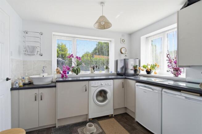 2 bed Detached Bungalow for sale Image 8