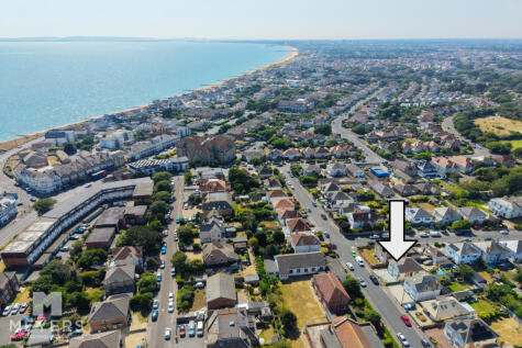 Douglas Road, Bournemouth, BH6 3
