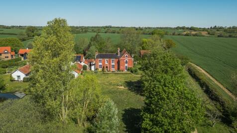 Historic Country House Near Aslacton