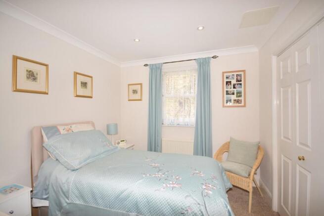 BEDROOM 2.jpg