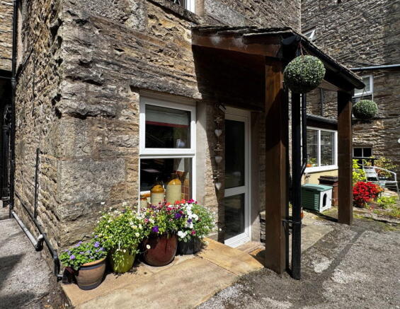 2 bed Cottage for sale Image 11