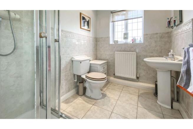 Master En-suite