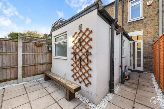 Vernon Road, Stratford, E15 - View 6