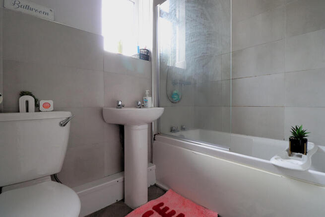 3 bed Terraced for sale Image 6