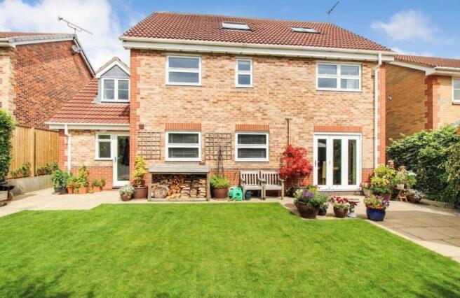 6 bed Detached for sale Image 6