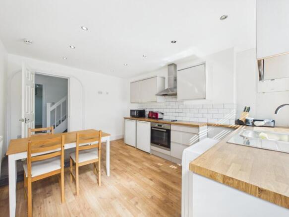 3 bed Terraced for sale Image 3
