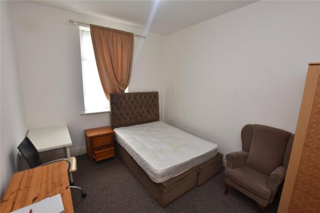 5 bed Terraced for sale Image 4