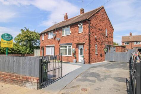 Queens Park Drive, Castleford
