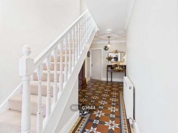 4 bed Detached to rent Image 12