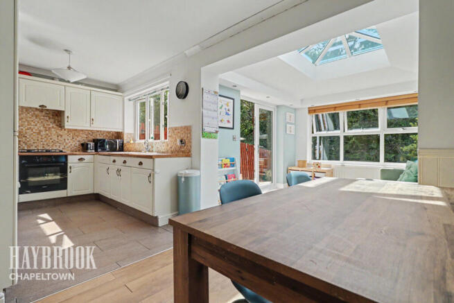 3 bed Detached for sale Image 7