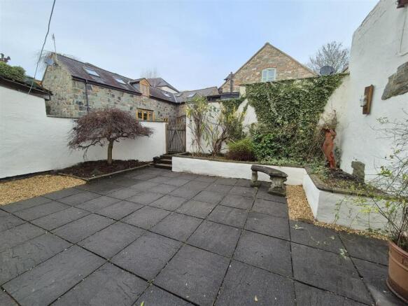 Courtyard area.jpg