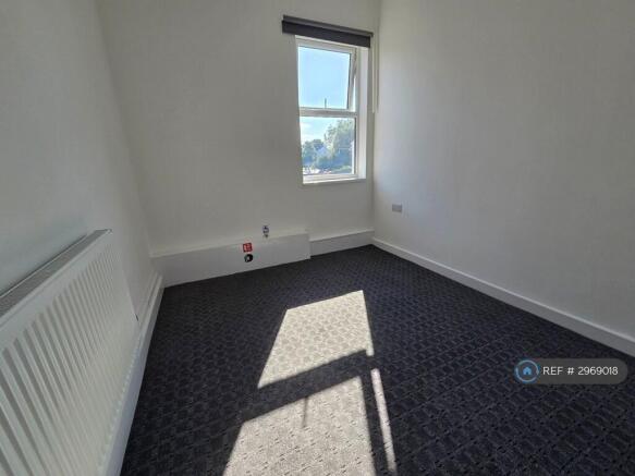 2 bed Flat to rent Image 7