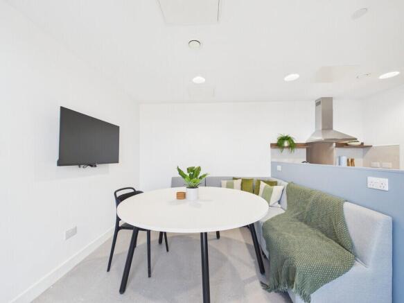 Lounge / Kitchen
