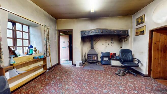 LIVING/DINING ROOM