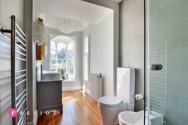 Family Shower Room
