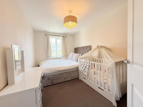 2 bed Apartment for sale Image 10