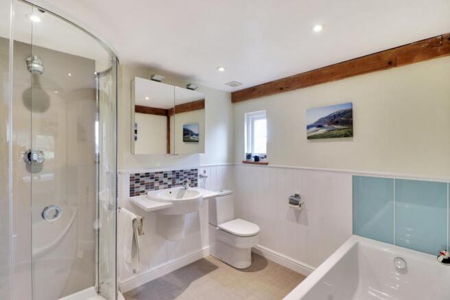 En Suite Bathroom