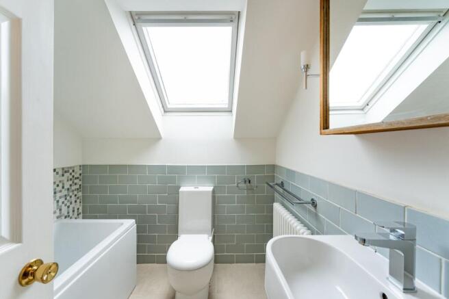 3 bed Terraced for sale Image 7