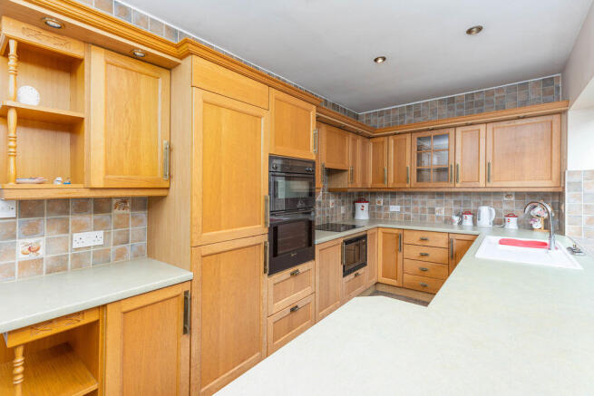 3 bed Detached for sale Image 8