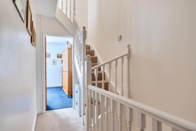 3 bed Terraced for sale Image 9