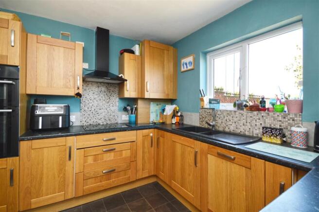 Kitchen / Breakfast Room