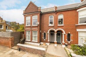 2a, Burnbury Road, London SW12 0EJ