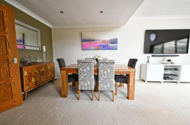 Lounge / Dining Room