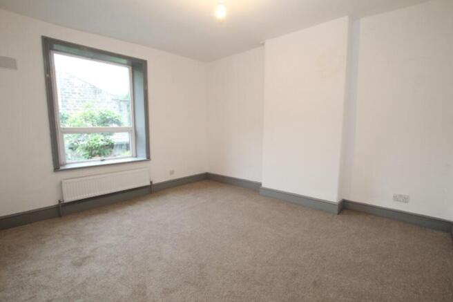 2 bed End of Terrace to rent Image 7