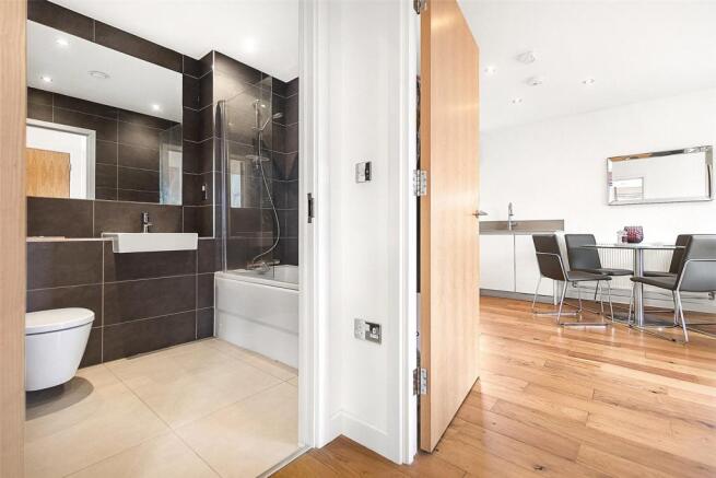 Bathroom/Dinning