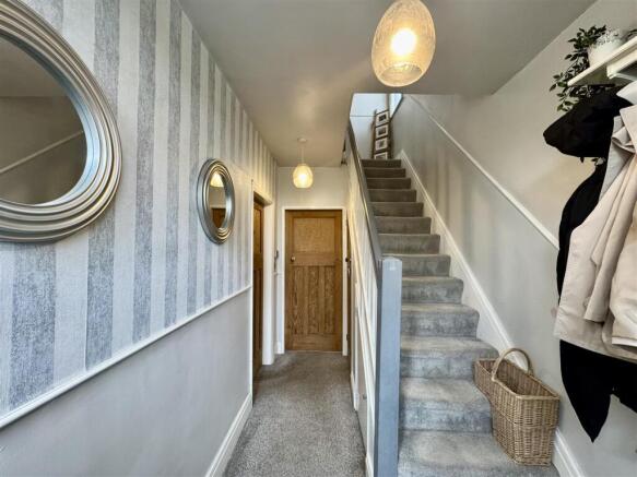 3 bed Semi-Detached for sale Image 5