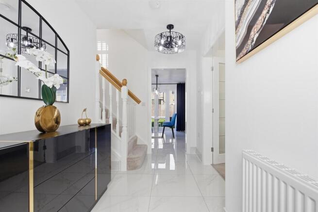 4 bed Detached for sale Image 5