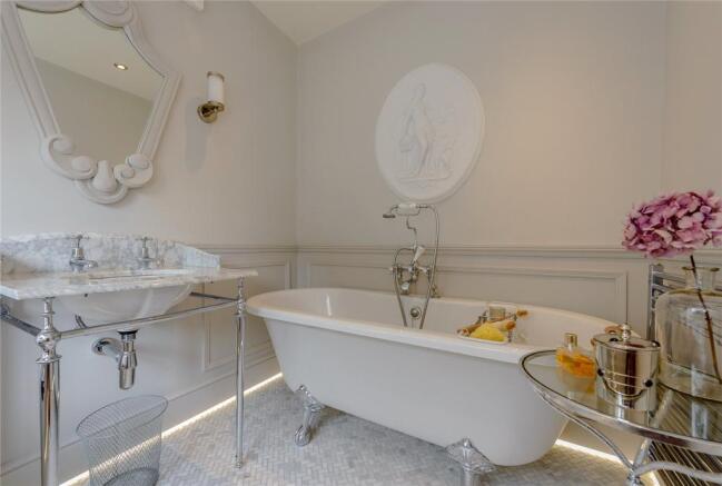 En Suite Bathroom