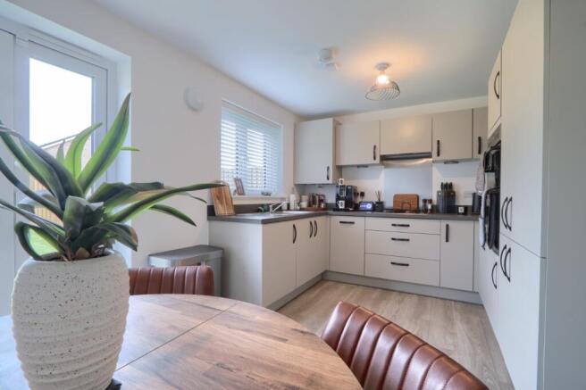 3 bed Semi-Detached for sale Image 4