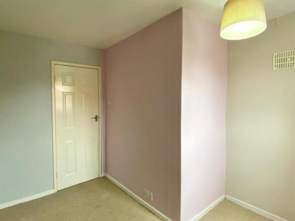 3 bed Semi-Detached for sale Image 11