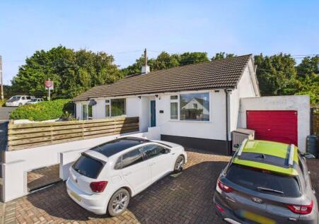 Lanner, Redruth - Delightful detached bungalow
