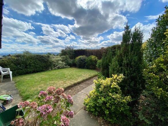 REAR GARDEN.jpg