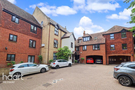 Bishops Walk, Rochester