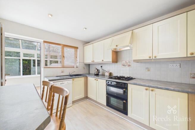 Buckley Close, Hyde, Greater Manchester, SK14 photo 4